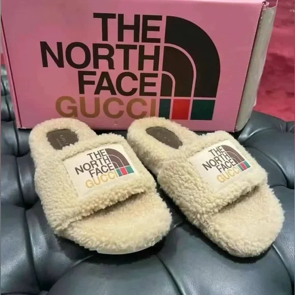 New GUCCI x The North Face Shearling fur slides men’s Sandals